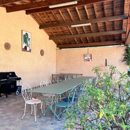 Domaine Des Vignes D'hotes Holiday home Bagnols (Rhone)